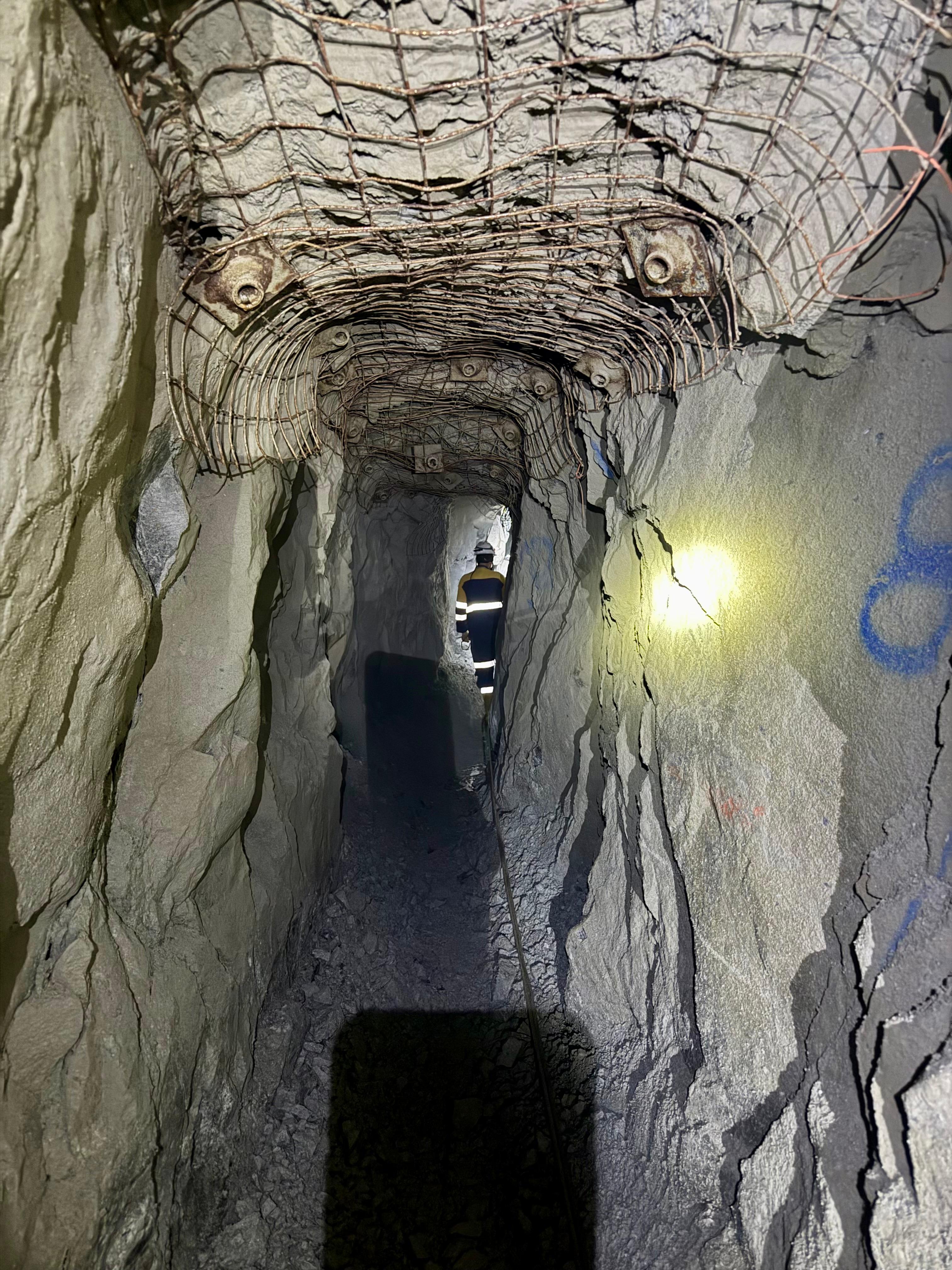 Supported underground drift at San Ramón